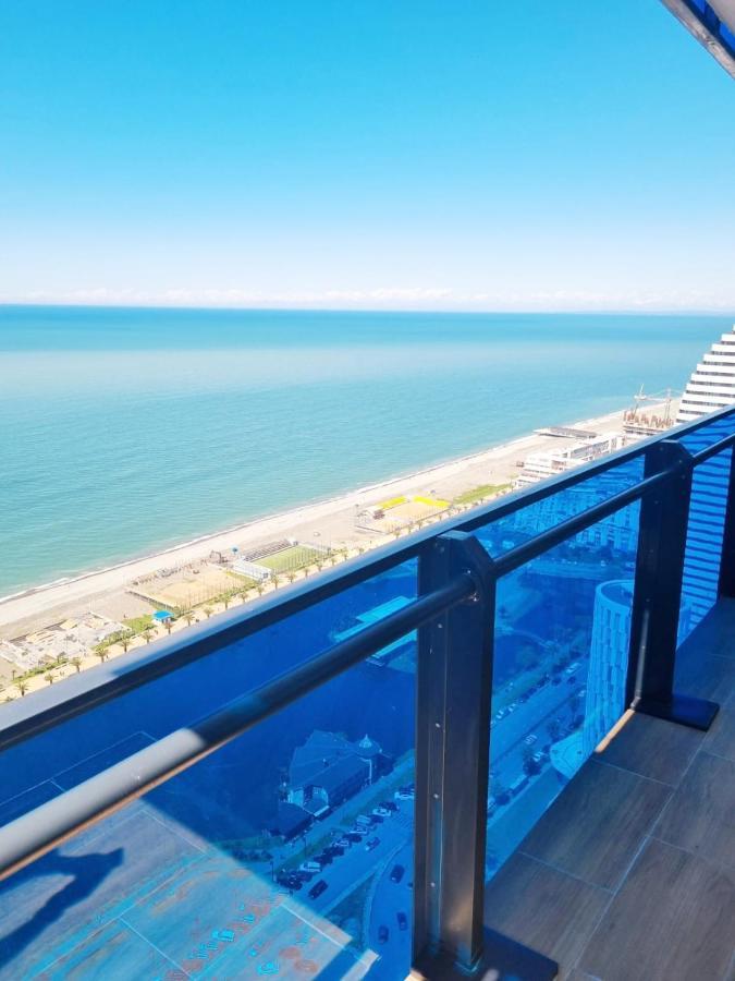 D Block Of New Luxurious Orbi City Батуми Экстерьер фото